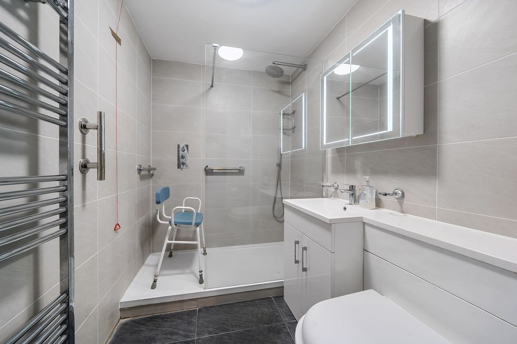 Property photo 2 of 12