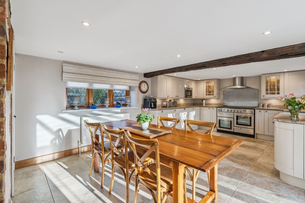 Property photo 3 of 34