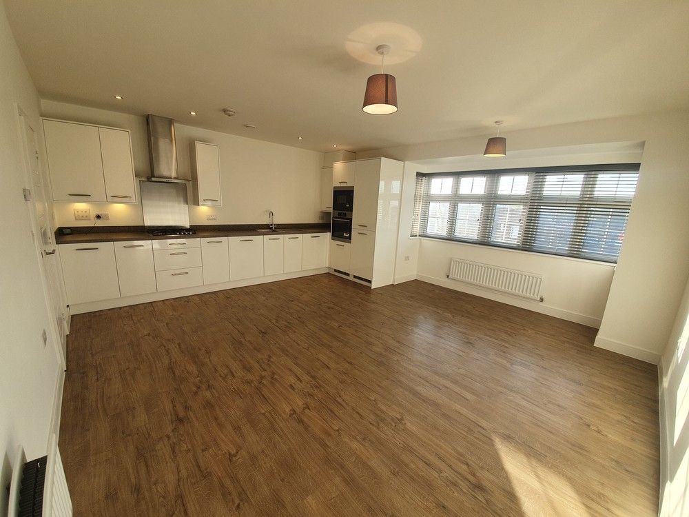 Property photo 3 of 8 Photo