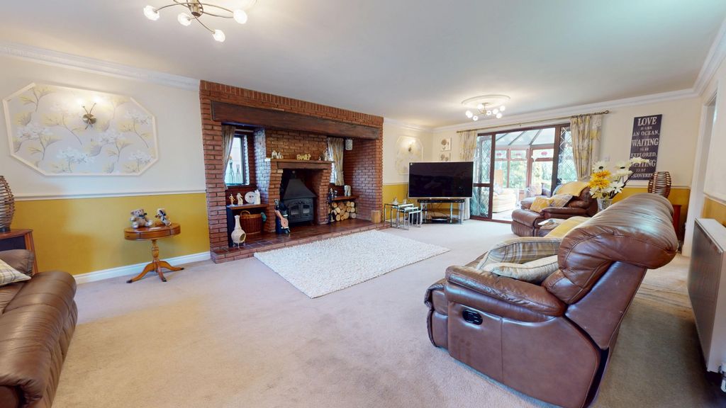 Property photo 3 of 31 4534964