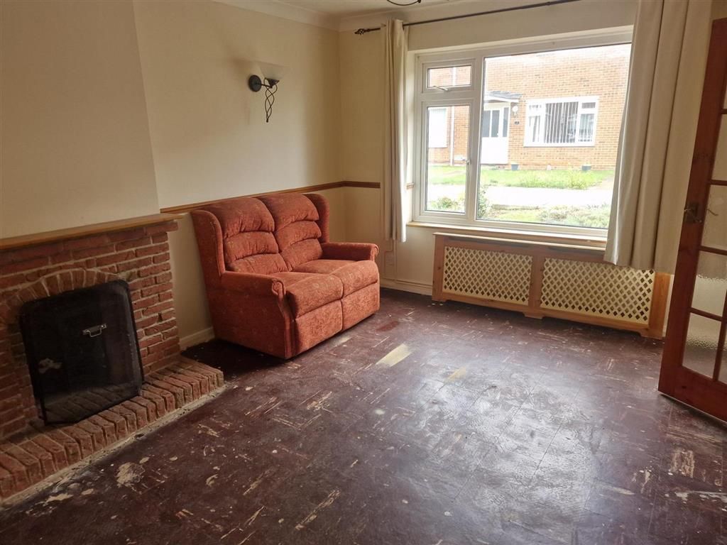 Property photo 3 of 10 Lounge