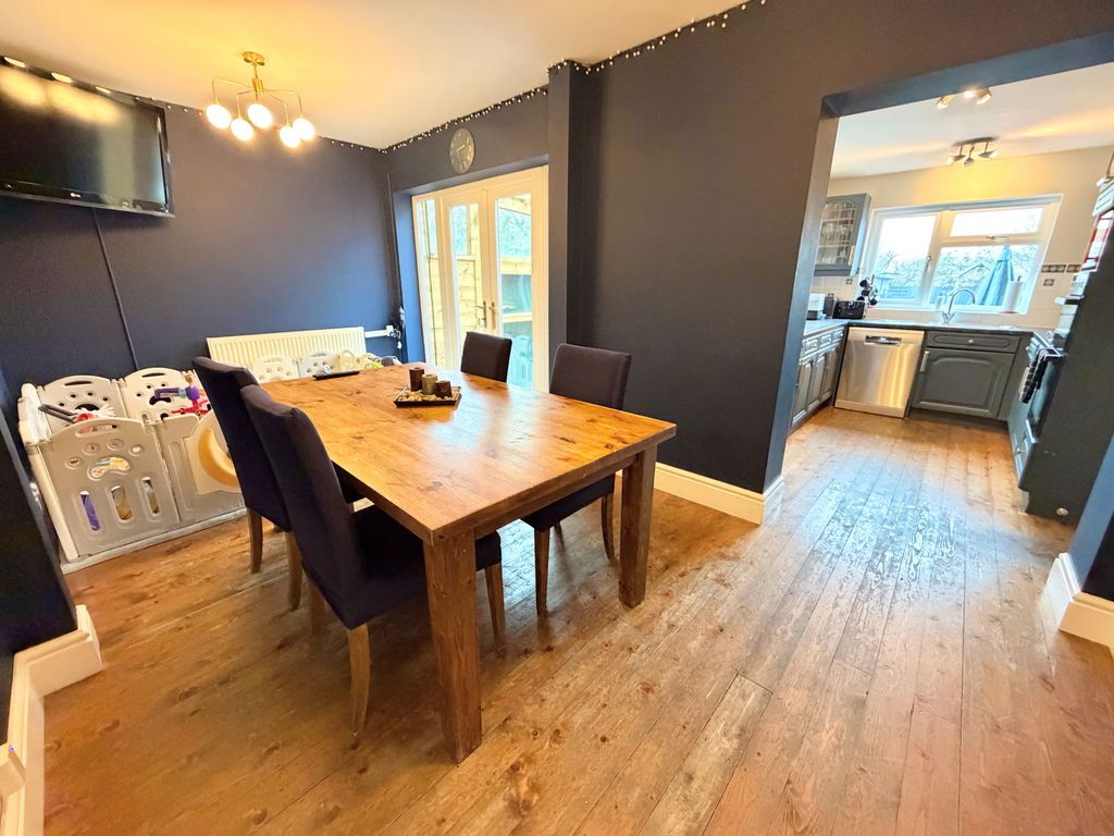 Property photo 2 of 26