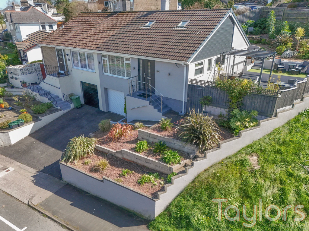 Property photo 1 of 27