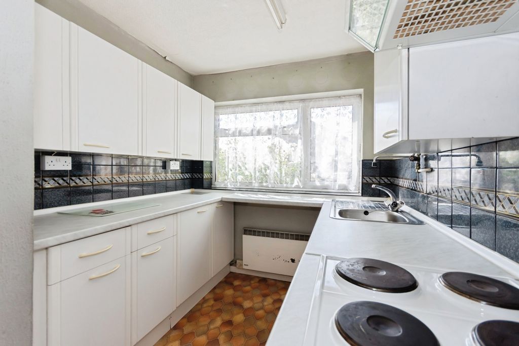 Property photo 2 of 20 Pbox-Img.Jpg