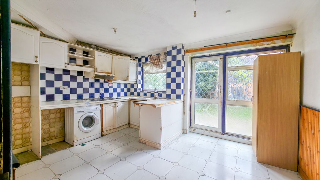 Property photo 3 of 14 20250916_121236