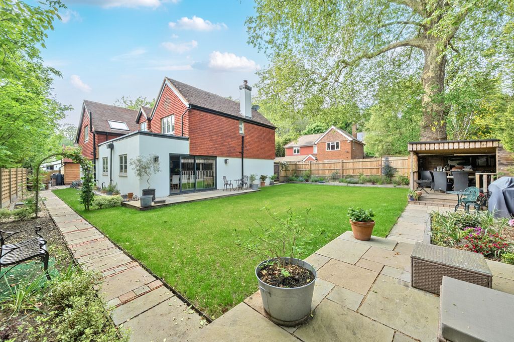 Additional image 18 of 4 bed detached house for saleNewstead Close, Godalming GU7