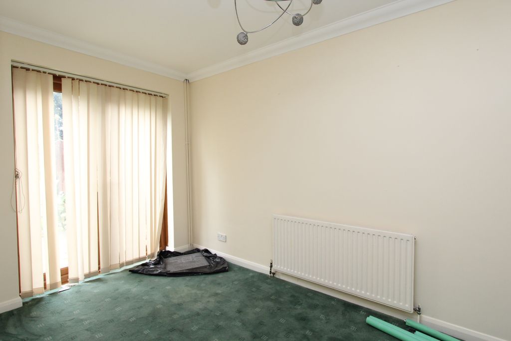 Property photo 2 of 9 Image