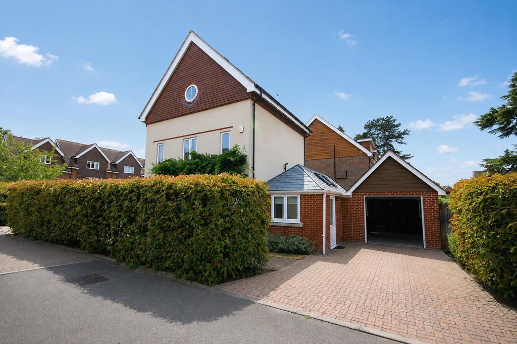 Property photo 1 of 29
