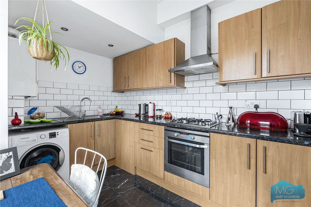 Property photo 2 of 8 Picture No. 03