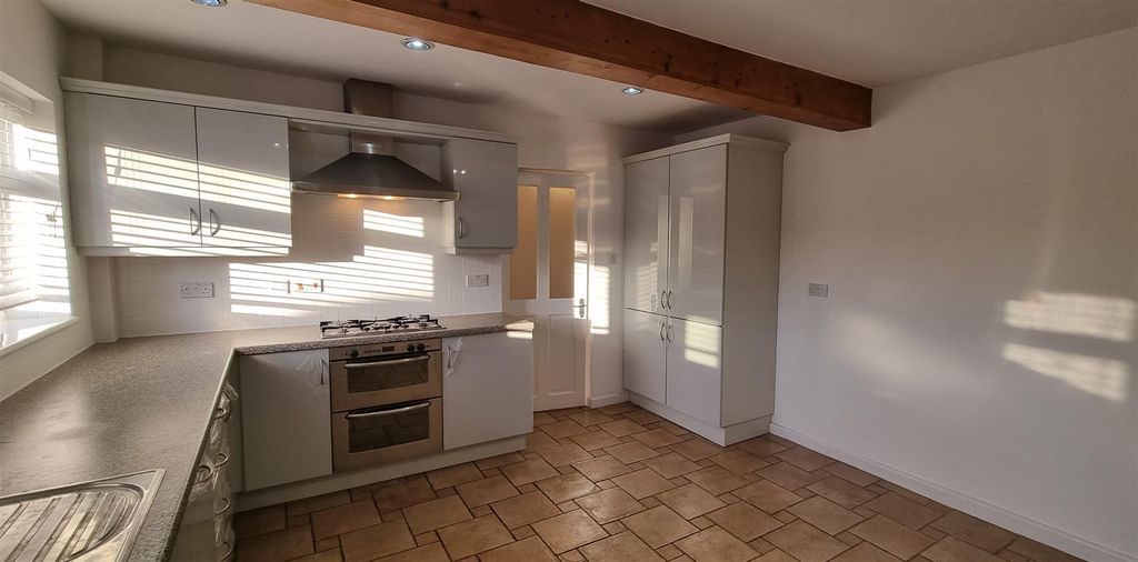 Additional image 16 of 4 bed detached house to rentMalthouse Lane, Kenilworth CV8