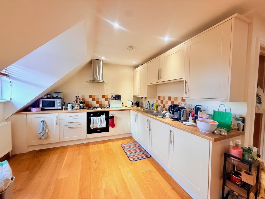 Property photo 2 of 6 Kitchen