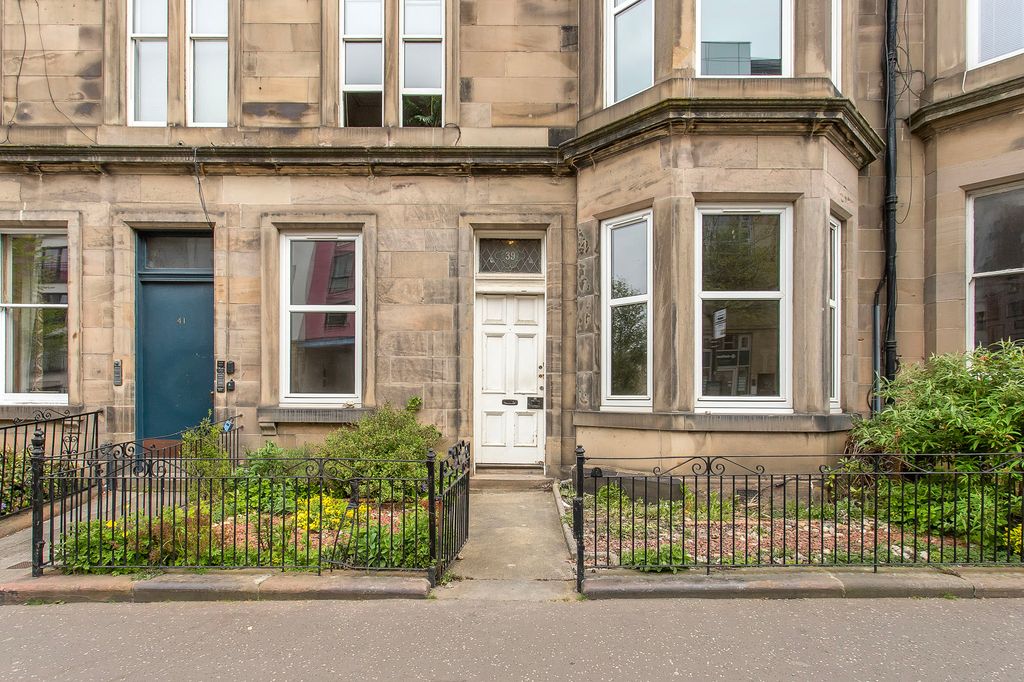 Property photo 2 of 24