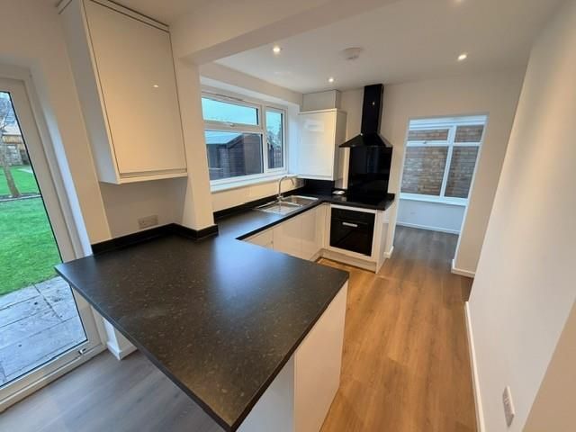 Property photo 3 of 15 Kitchen 1.Jpg