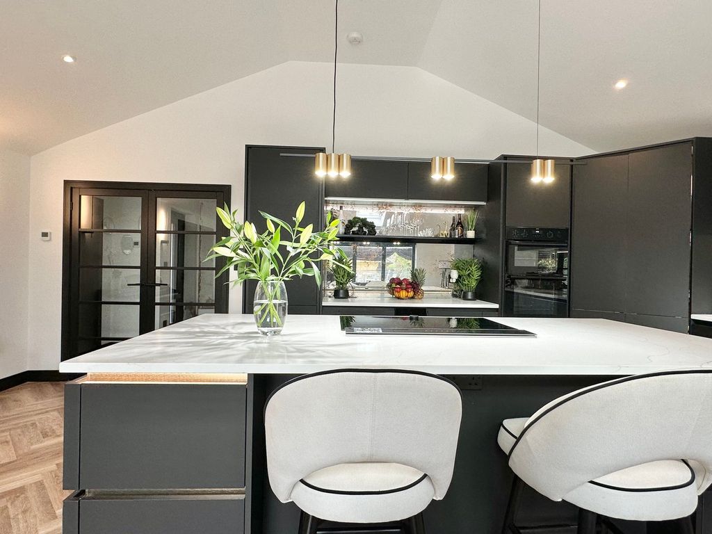 Property photo 3 of 29