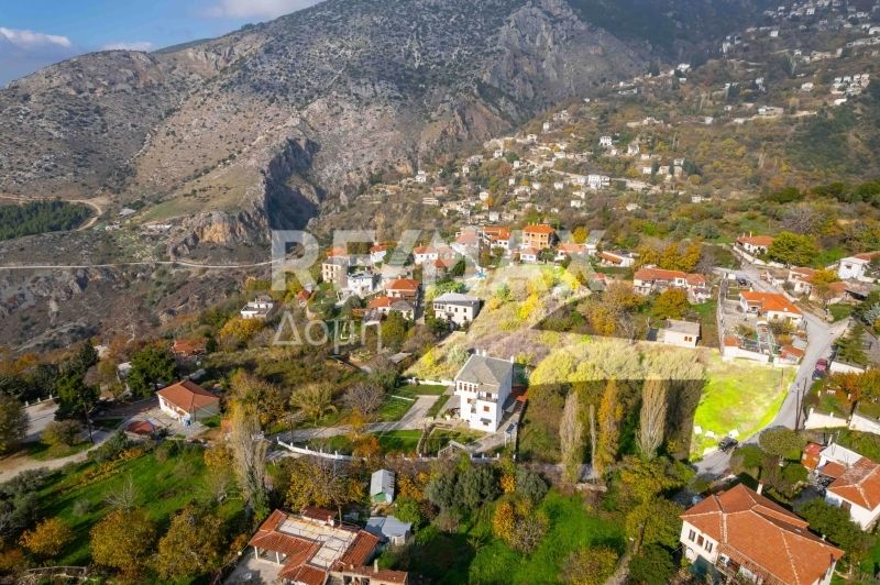 Property photo 2 of 31