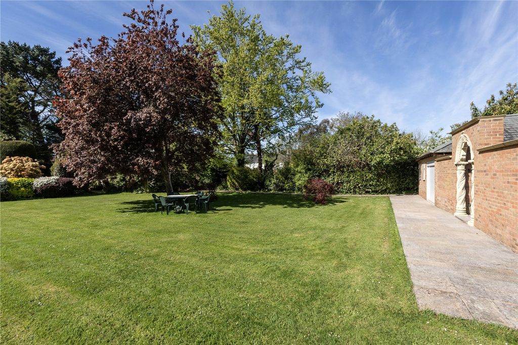 Additional image 27 of 6 bed detached house for saleHigh Street, Angmering, Littlehampton, West Sussex BN16