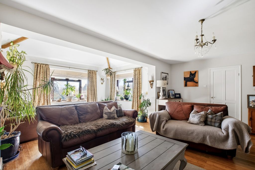 Property photo 2 of 23