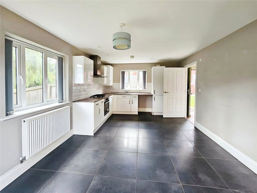 Property photo 3 of 15 Kitchen