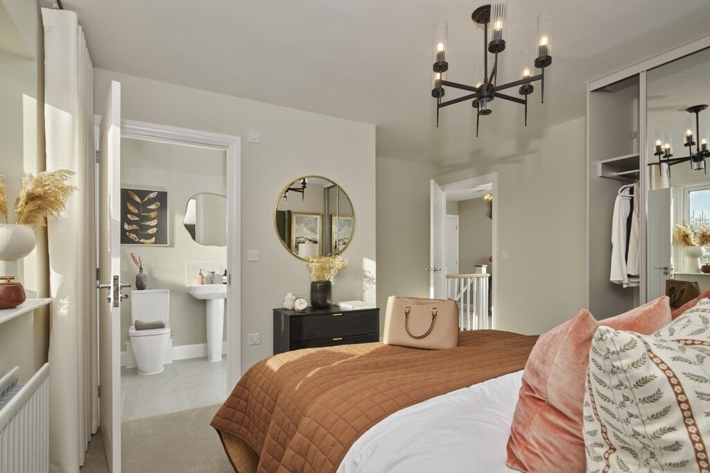 Property photo 1 of 7 Redstart Bedroom 1 With Ensuite
