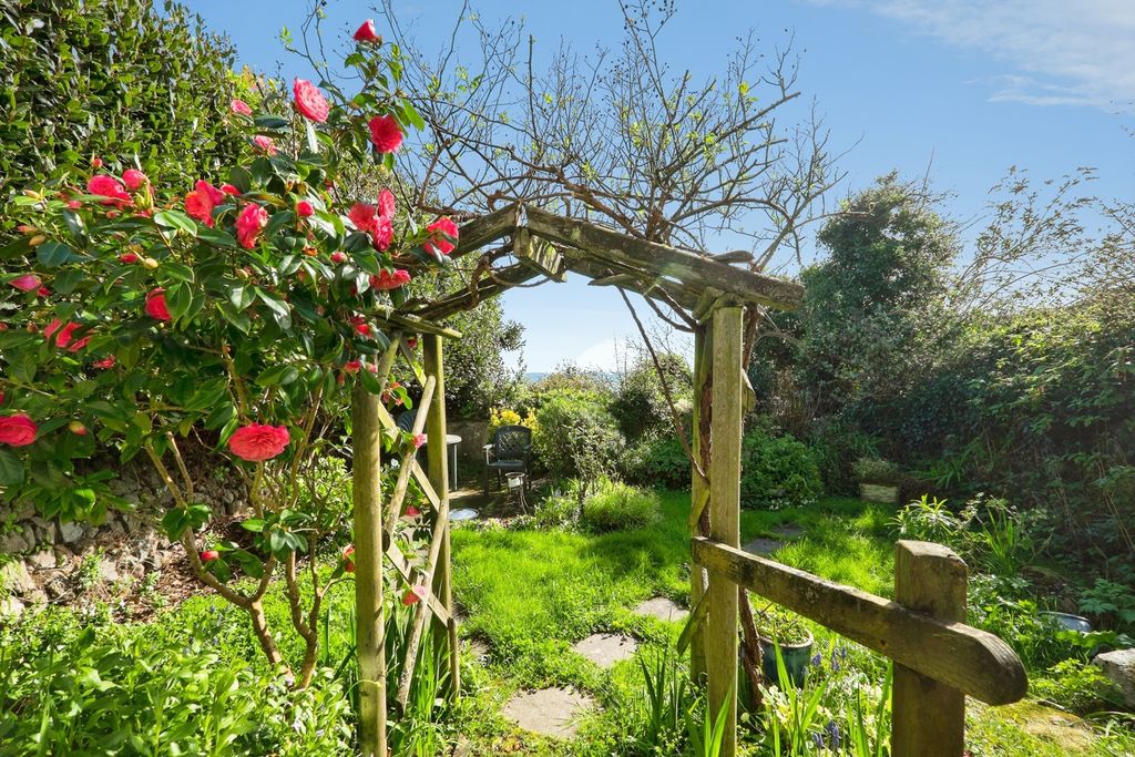 Property photo 3 of 14 Pbox-Img.Jpg