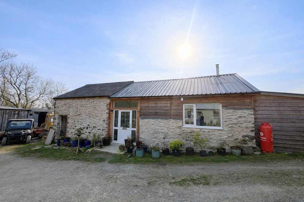 Property photo 2 of 38