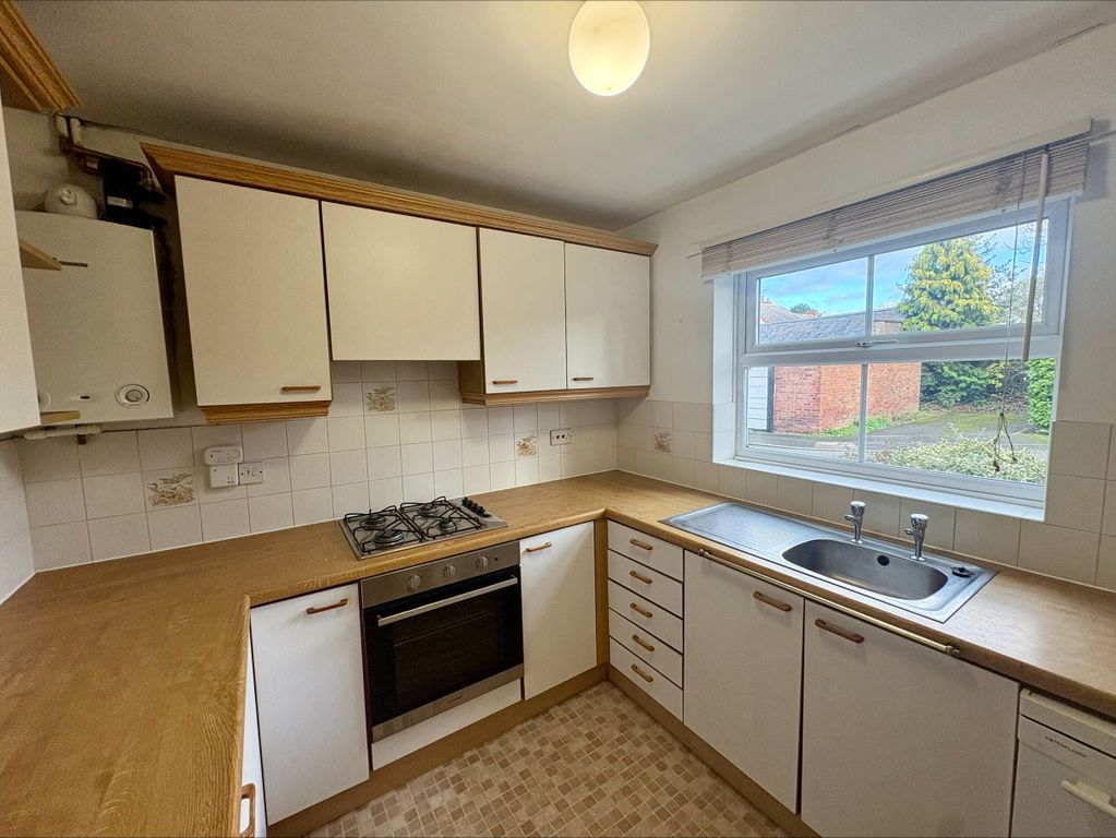 Property photo 3 of 28