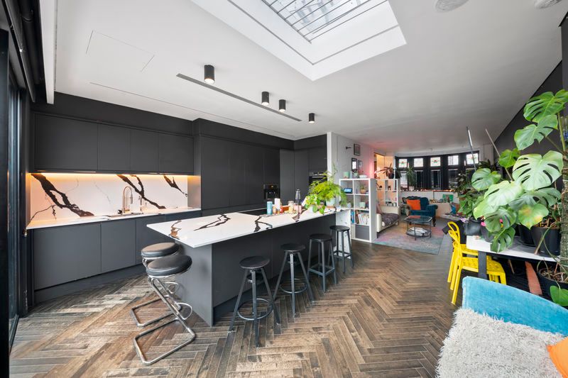 Property photo 3 of 16 Photo 5