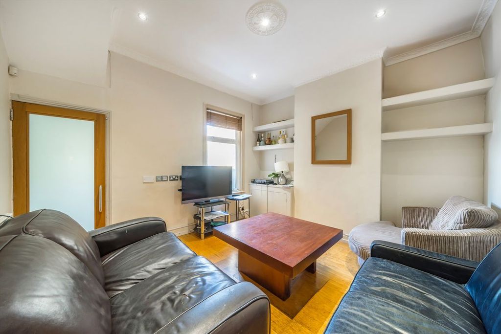 Property photo 3 of 7