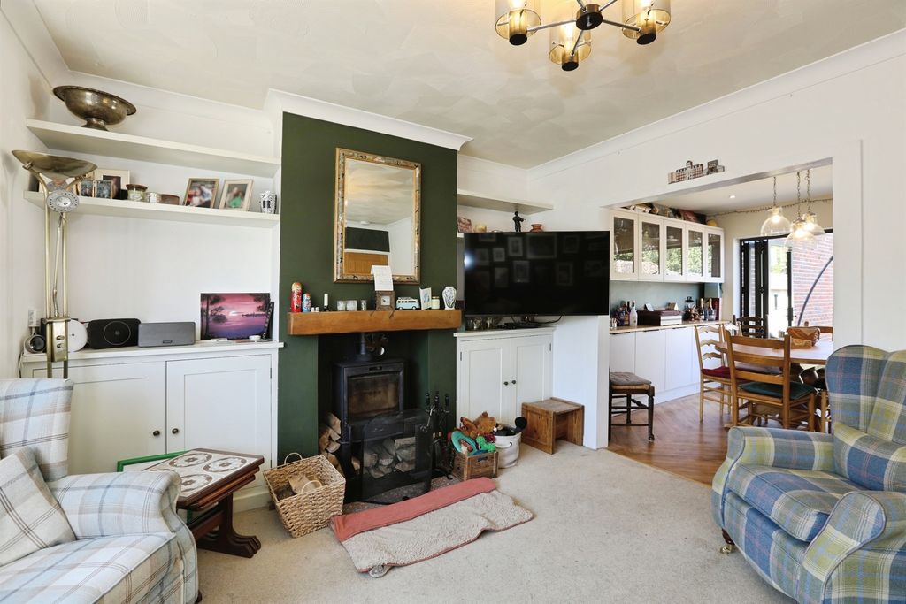 Property photo 3 of 18