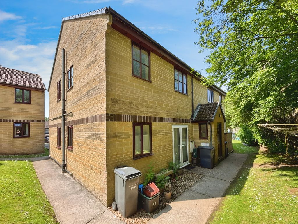 Property photo 1 of 12 E49E265d-Bf9c6A6d-4000-477d-Bbb1-342c4969F8d7