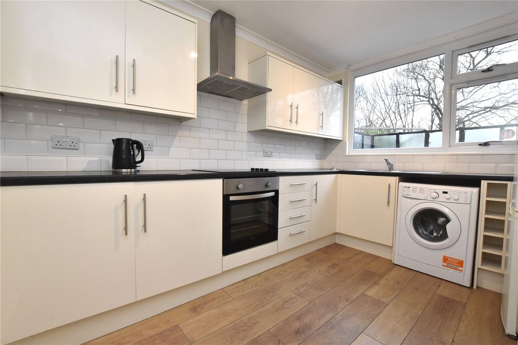 Property photo 2 of 12 Picture No. 02