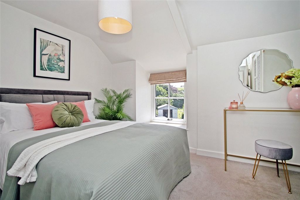 Property photo 3 of 29 Picture No. 63