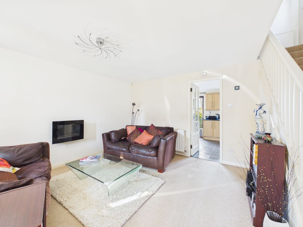 Property photo 2 of 17 Lounge