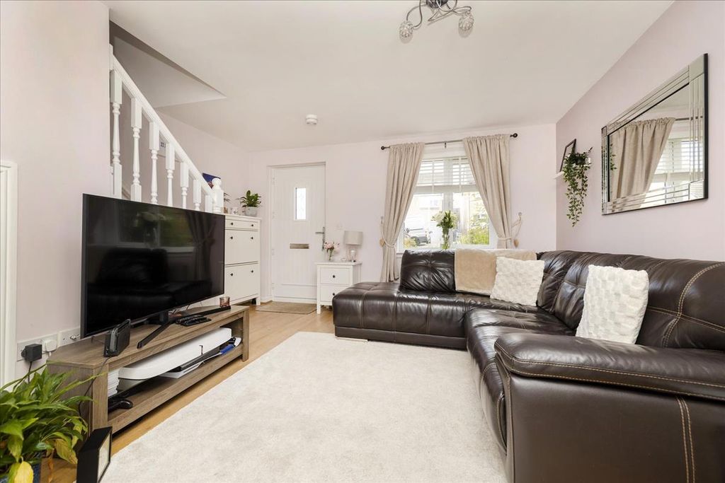 Property photo 3 of 22