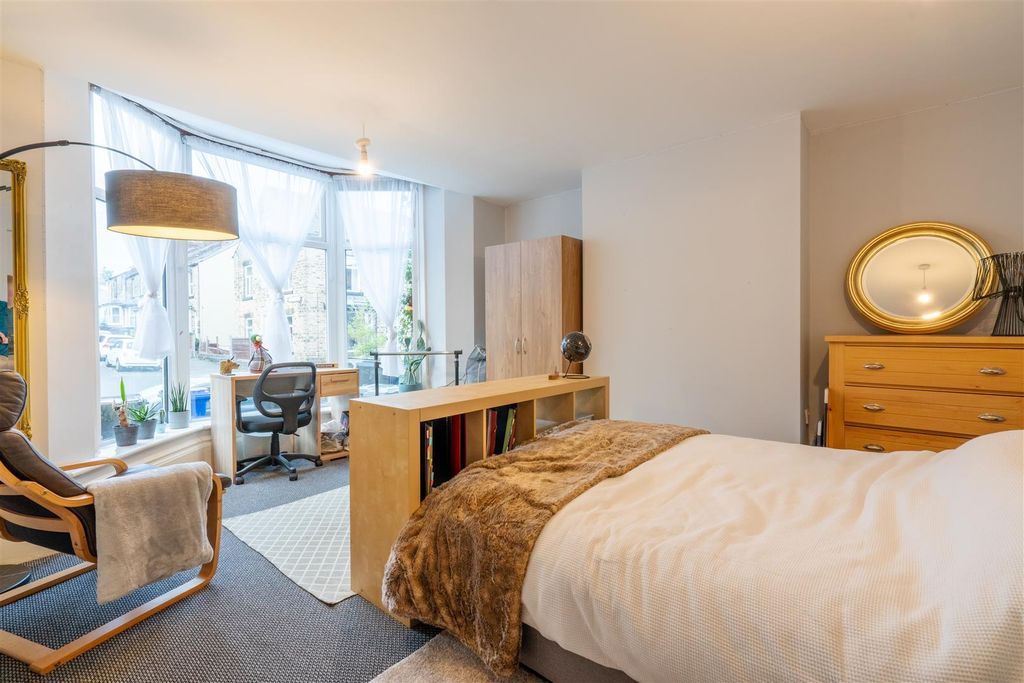 Property photo 3 of 11 _Ajh1875-Hdr.Jpg