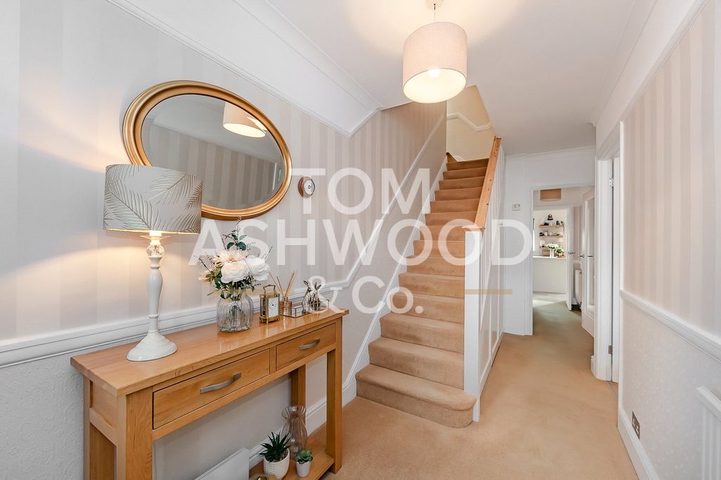 Property photo 2 of 22 Picture No. 06