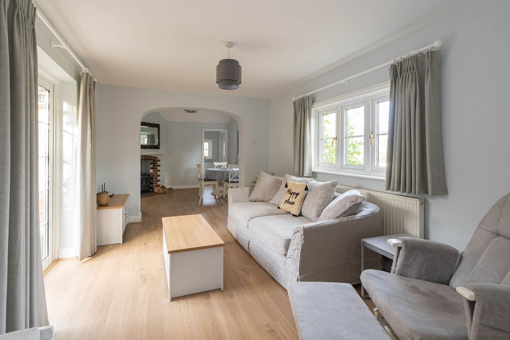 Property photo 2 of 9 Image