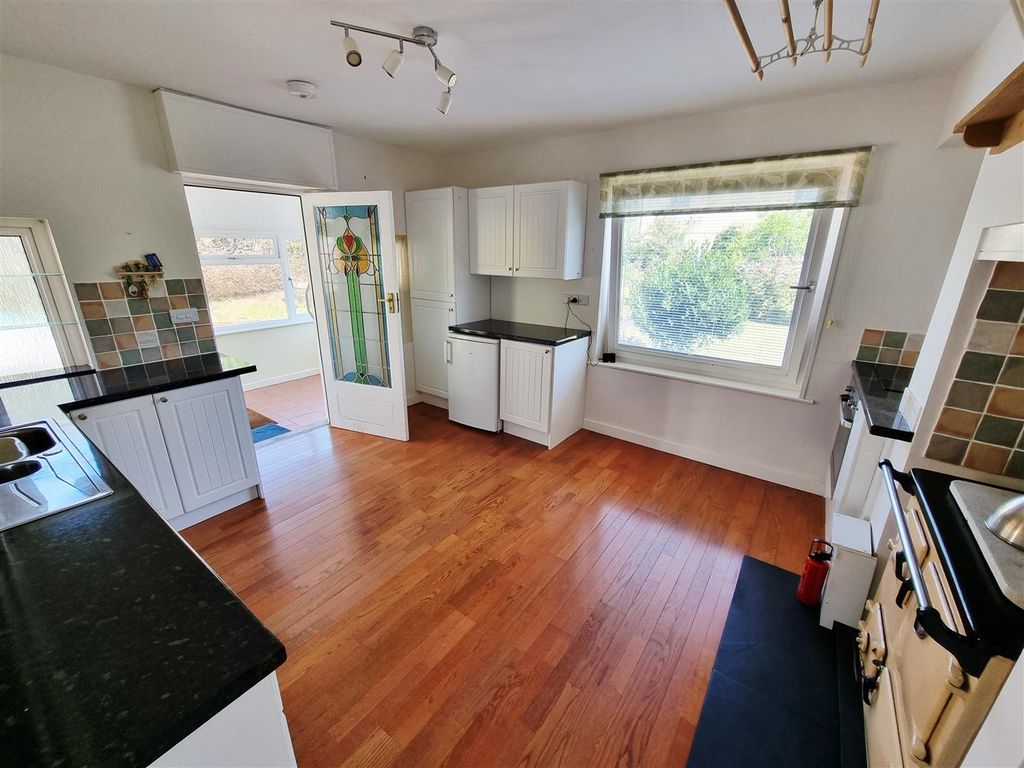 Property photo 2 of 19 Kitchen.Jpg