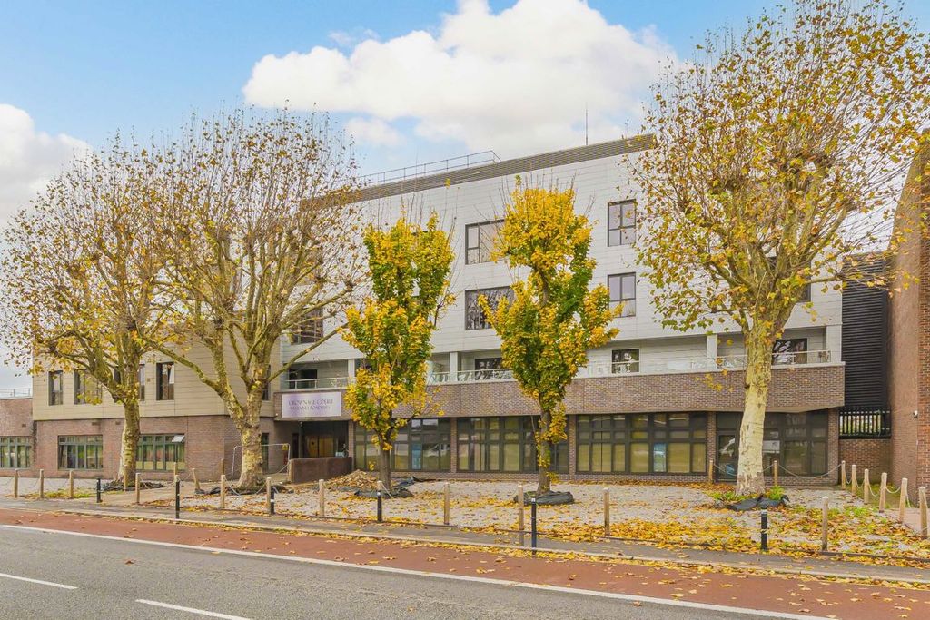 Property photo 1 of 4