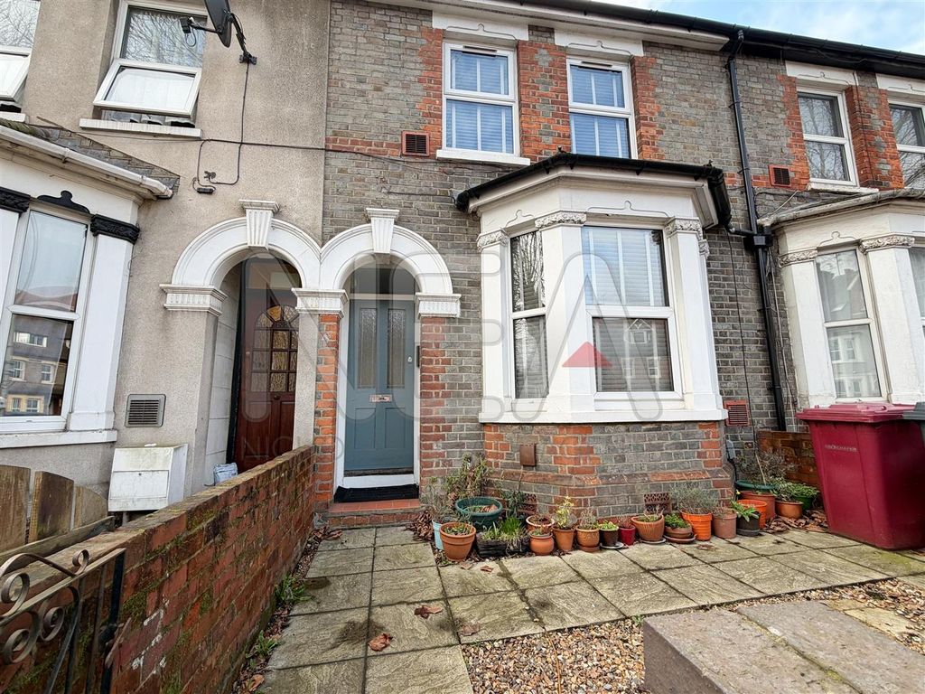 Property photo 1 of 11 Front