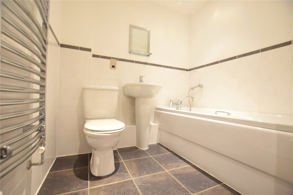 Property photo 3 of 7 Picture No. 09