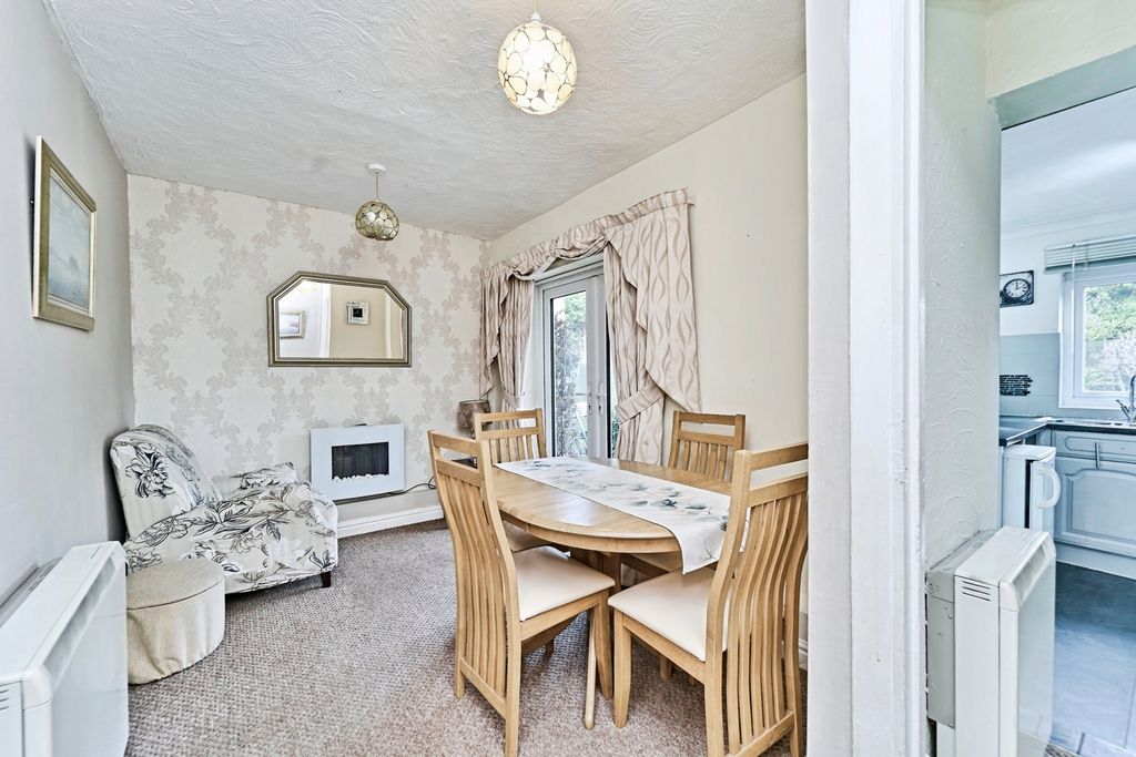 Property photo 2 of 12 Pbox-Img.Jpg