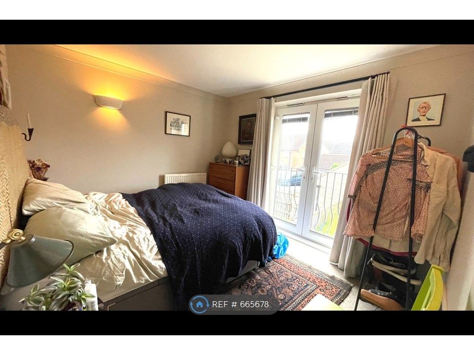 Property photo 3 of 9 Bedroom 3