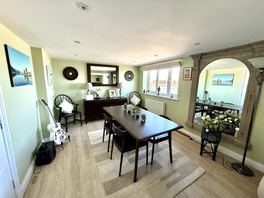 Additional image 5 of 2 bed flat for saleMansion House, Marina TS24