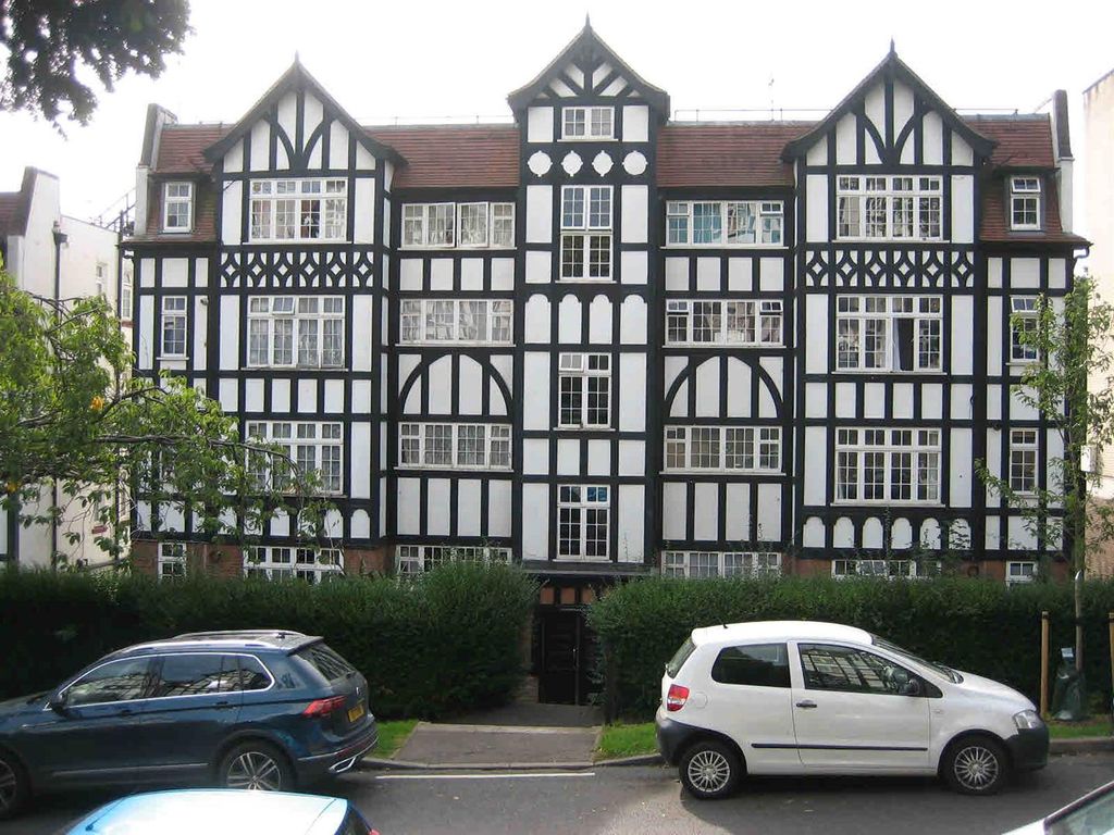 Property photo 1 of 8 8 Makepeace Mansions.Jpg