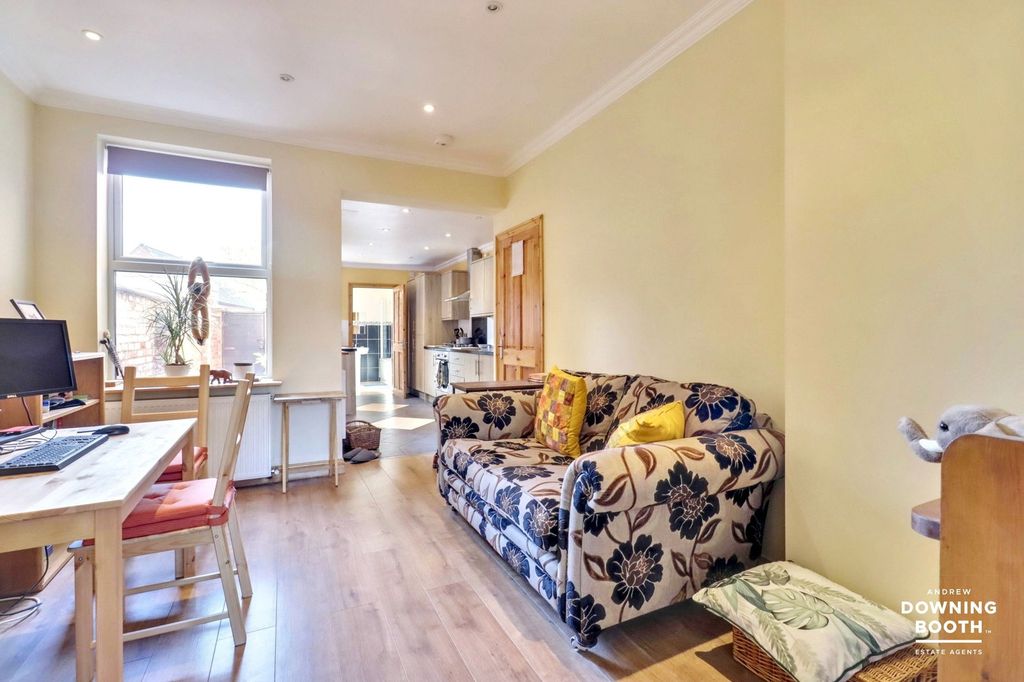 Property photo 2 of 18