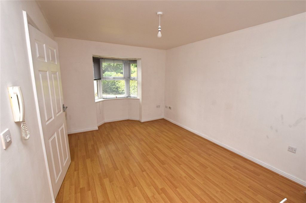 Property photo 2 of 8 Picture No. 02
