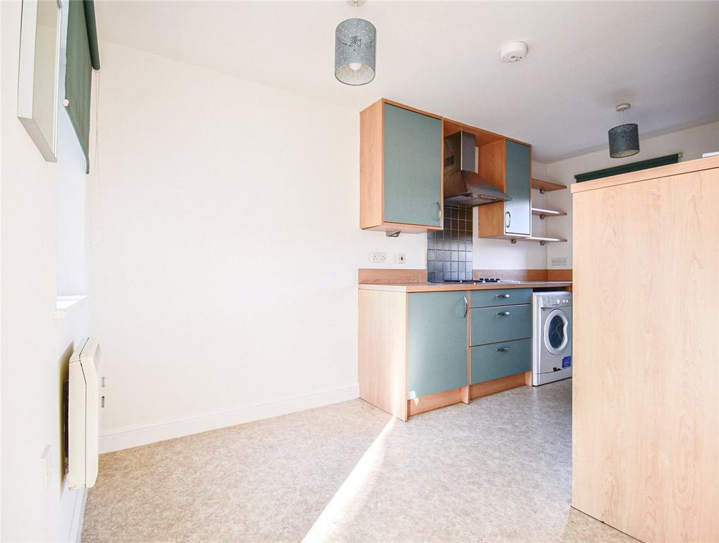 Property photo 3 of 8 Picture No. 25