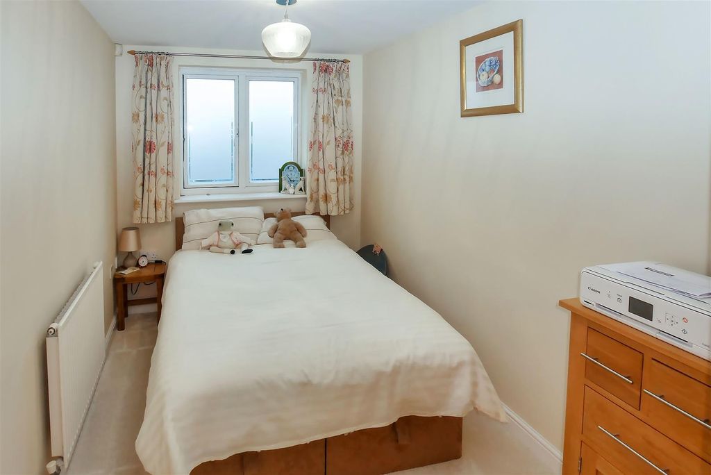 Additional image 9 of 2 bed flat for salePier Road, Littlehampton BN17