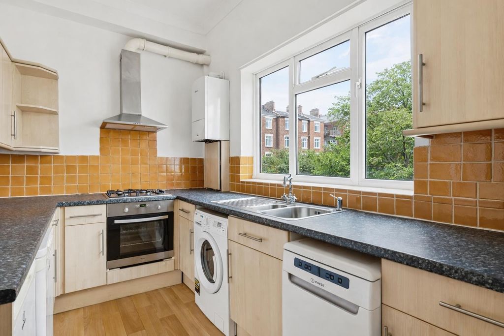 Property photo 3 of 8